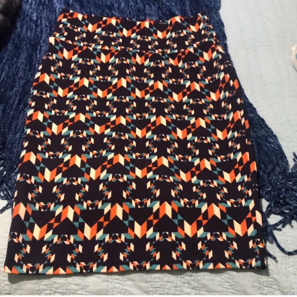 M LuLaRoe pencil skirt